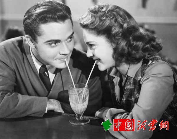 男女日常幽默聊天对话句子 日常聊天对话一问一答