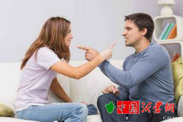 夫妻经常吵架怎样越吵越亲密 夫妻之间吵架需要注意什么